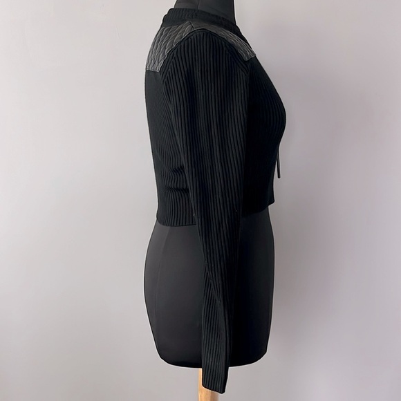 The Kooples Black Knit Quilted LeatherShoulder Patch Cropped Sweater sz 3/Large - Picture 5 of 15